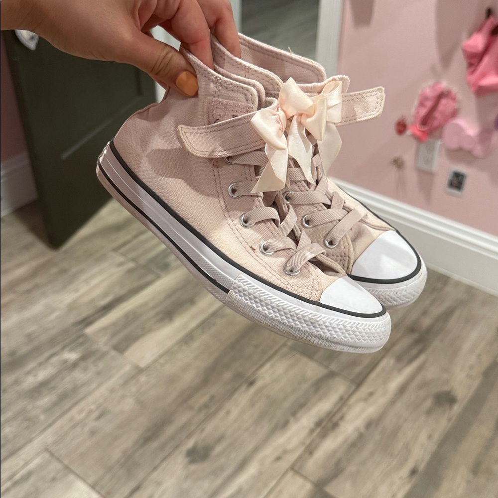 Converse Kids High-Top Sneakers in Pale Pink with White Toe